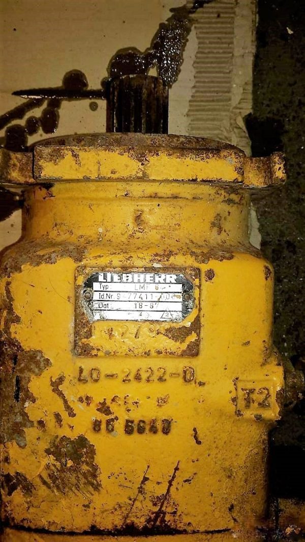 Motor hidraulico LIEBHERR MODEL LMF64 (9477411)