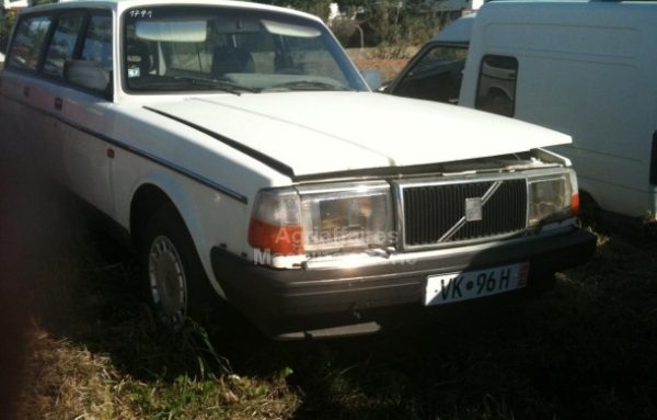 VOLVO 245 GL SEM MOTOR VENDO INTEIRA OU PARA PÉÇAS 1984-1993