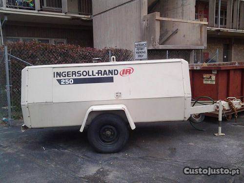 4424972510-compressor-ingersoll-rand-p-250-wd