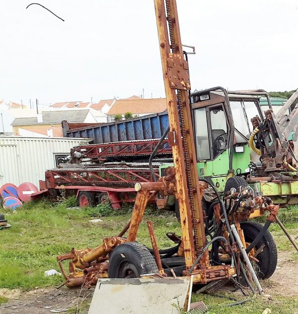 Máquina de perfuração Compair Holman Voltrak wagon drill