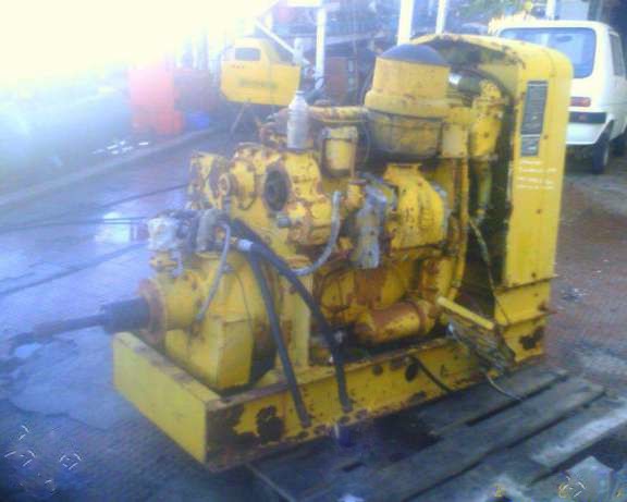 Motor GM Detroit Diesel 4-71n a 2 tempos modelo:1O44-7000 com radiador