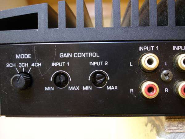 CLARION 1004HA POWER AMPLIFIER auto /Amplificador de SOM AUTO DE 1004