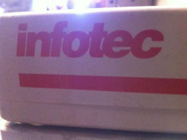 fotocopiadora de escritorio profissional INFOTEC 5221Z