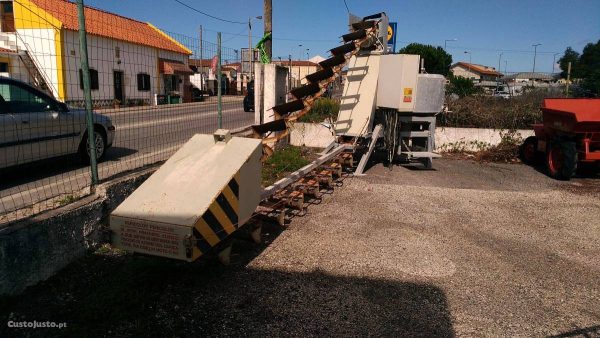 9901885728-misturadora-com-carregador-oru-model-kanguro-um