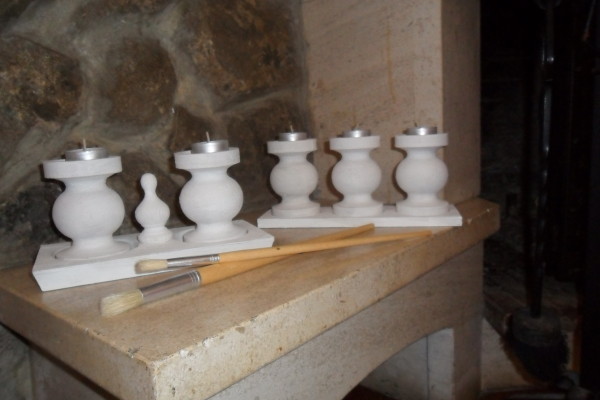 Candelabro de madeira