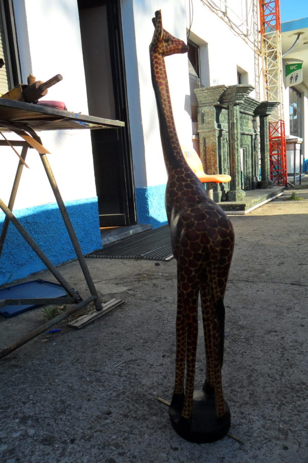 Girafa em madeira Arte africana altura 90cm