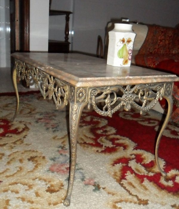 Mesa de centro antiga em bronze e tampo Marmore