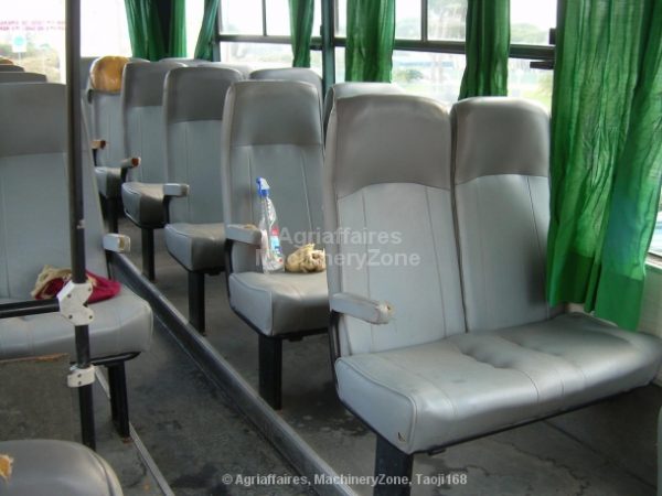 mini bus NISSAN CABSTAR H40 de 22 Lugares